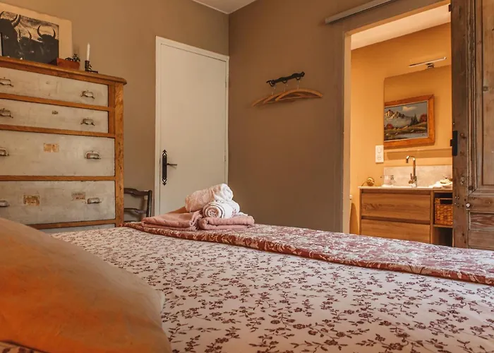 אורחן La Petite De Virginie *
